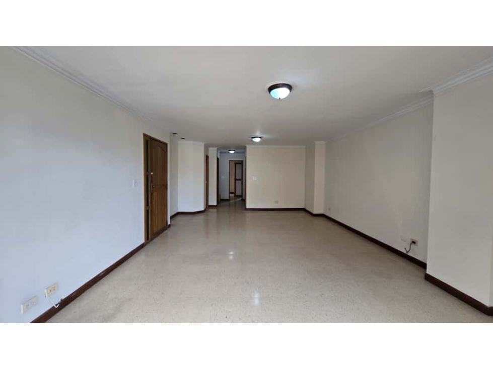 VENTA DE APARTAMENTO LAURELES MEDELLIN