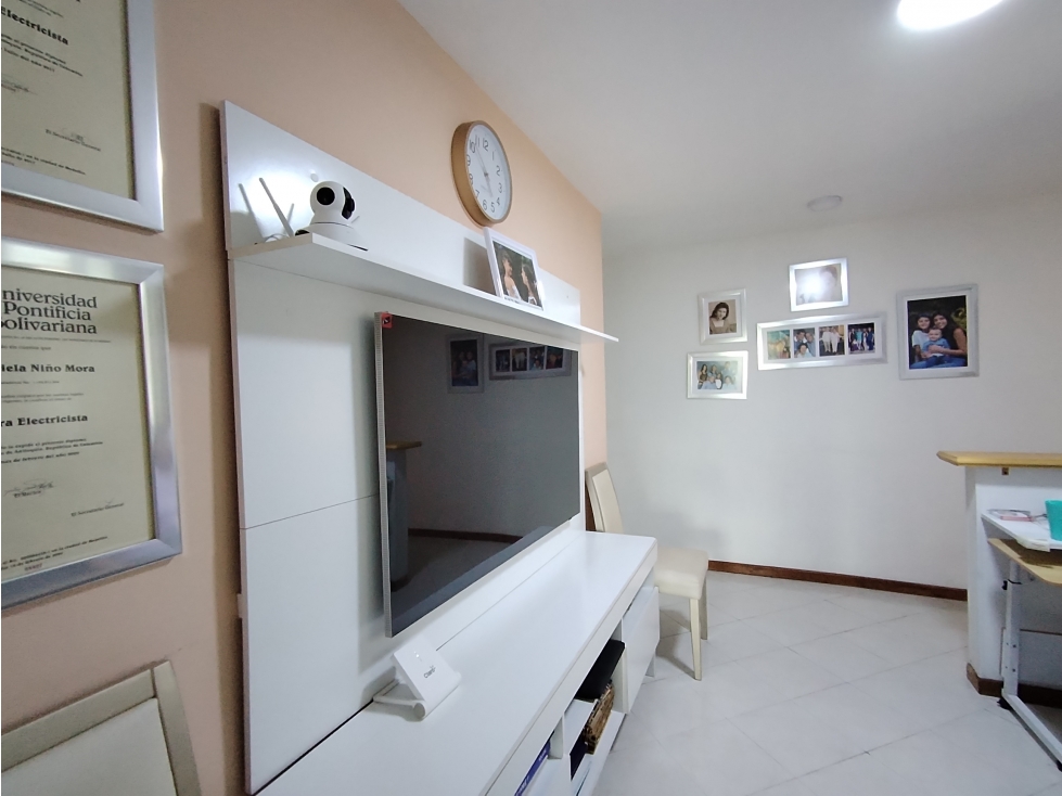 VENTA DE APARTAMENTO LOMA DE LOS BERNAL MEDELLIN — foto 5