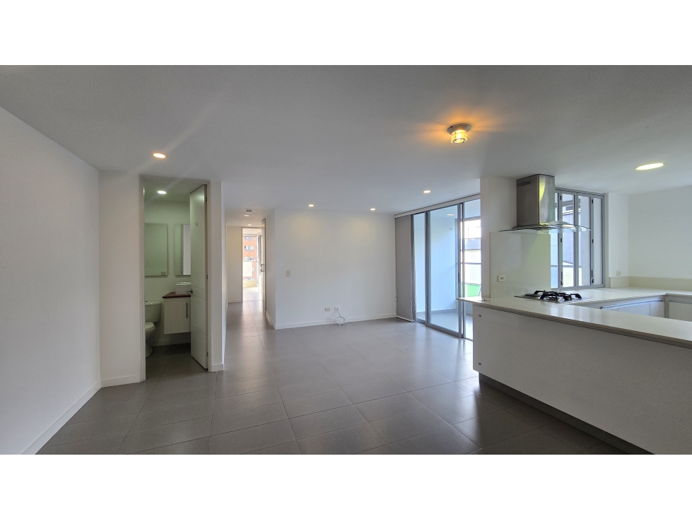 RENTA DE APARTAMENTO CASTROPOL EL POBLADO — foto 3