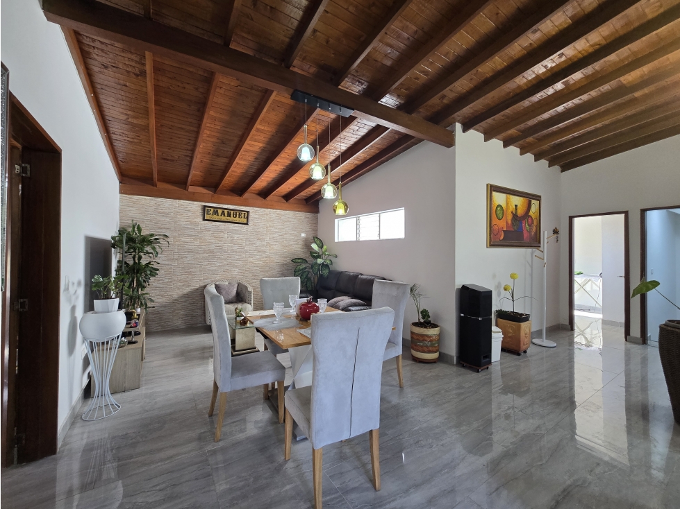 VENTA DE CASA BARRIO LORENA LAURELES MEDELLIN — foto 2