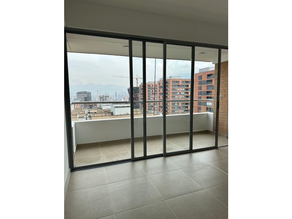 RENTA DE APARTAMENTO POBLADO CIUDAD DEL RIO — foto 2