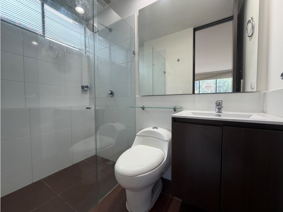 RENTA DE APARTAMENTO ALTOS DEL POBLADO MEDELLIN — foto 3
