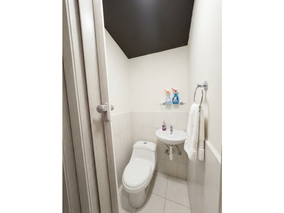 VENTA DE LOCAL COMERCIAL EL SALVADOR MEDELLÃN — foto 3
