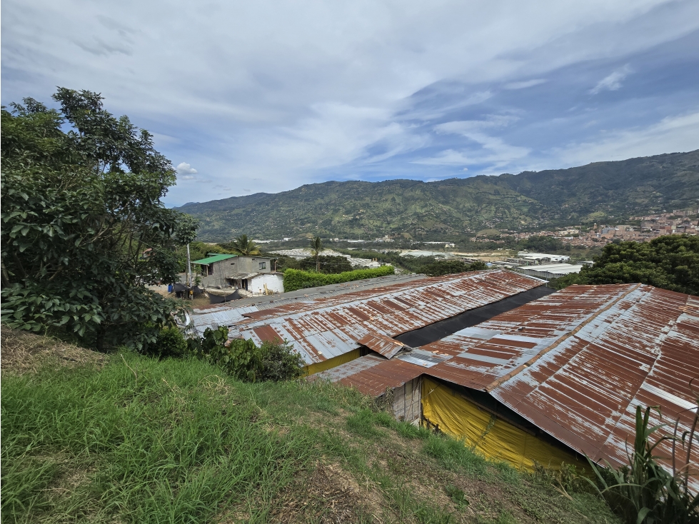 VENTA DE CASA LOTE VEREDA LA MATICA PARTE BAJA GIRARDOTA ANTIOQUIA — foto 4