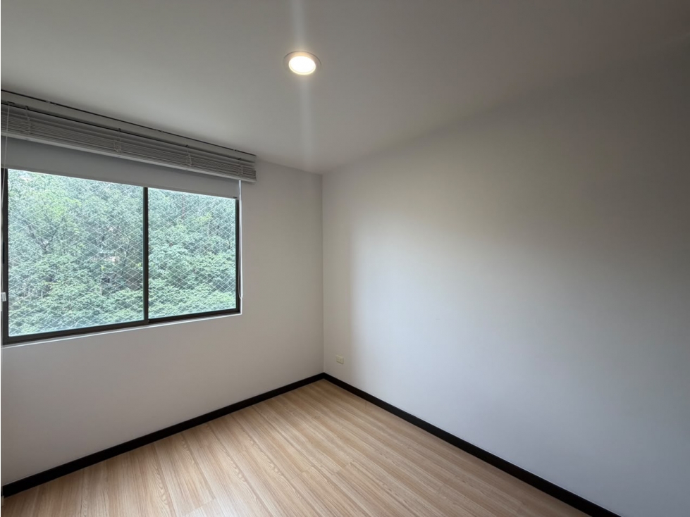 RENTA DE APARTAMENTO ALTOS DEL POBLADO MEDELLIN — foto 4