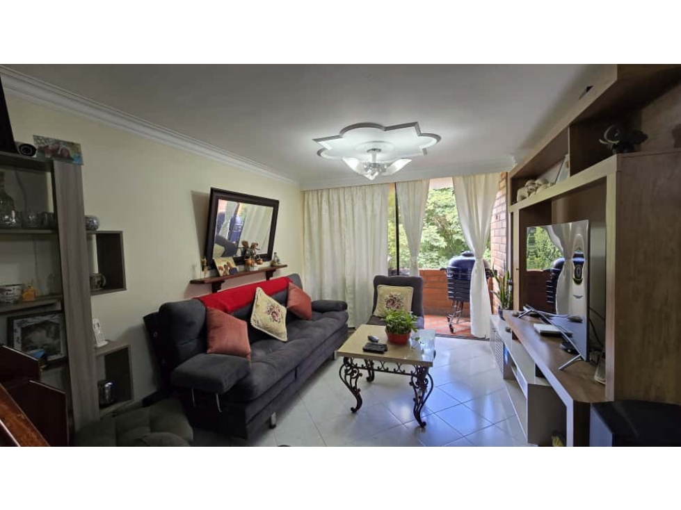 VENTA DE APARTAMENTO CASTROPOL EL POBLADO