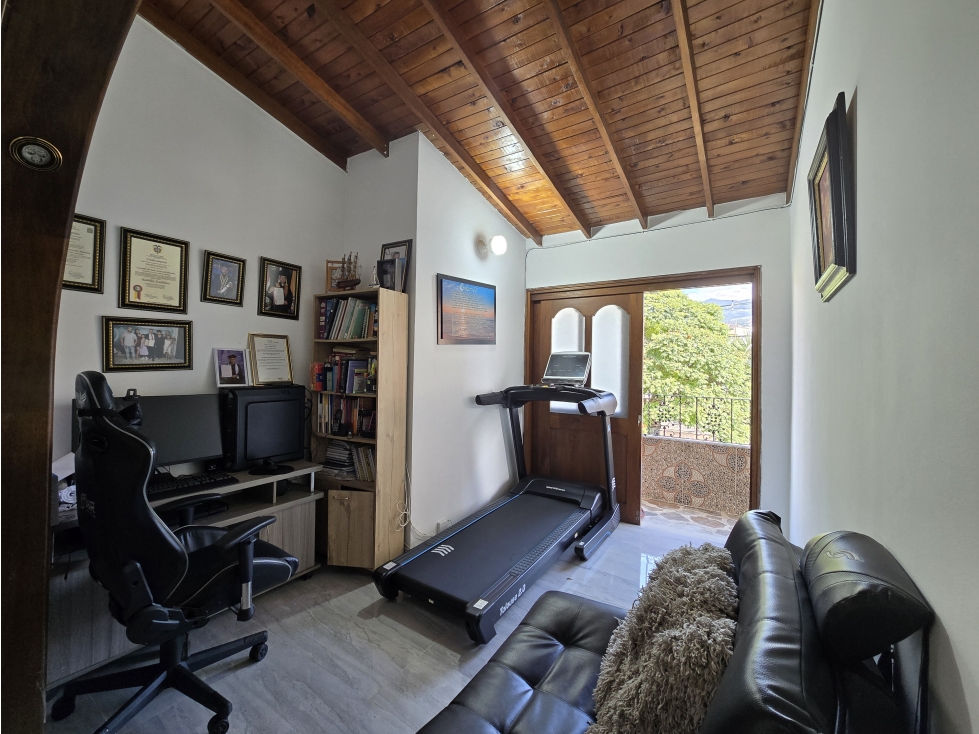 VENTA DE CASA BARRIO LORENA LAURELES MEDELLIN — foto 5