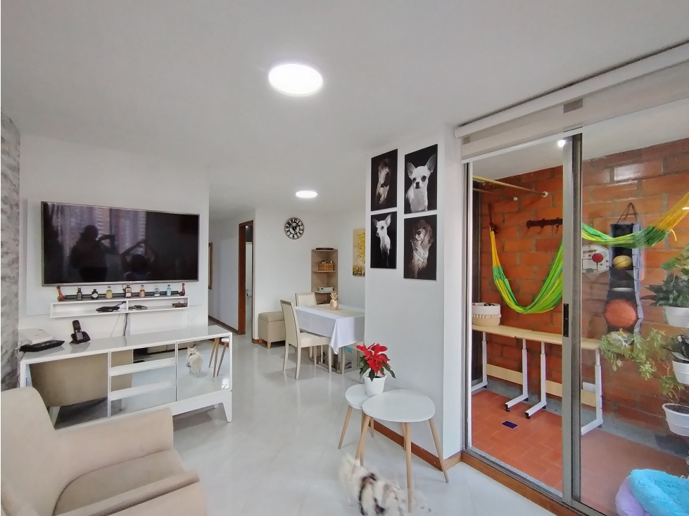 VENTA DE APARTAMENTO LOMA DE LOS BERNAL MEDELLIN