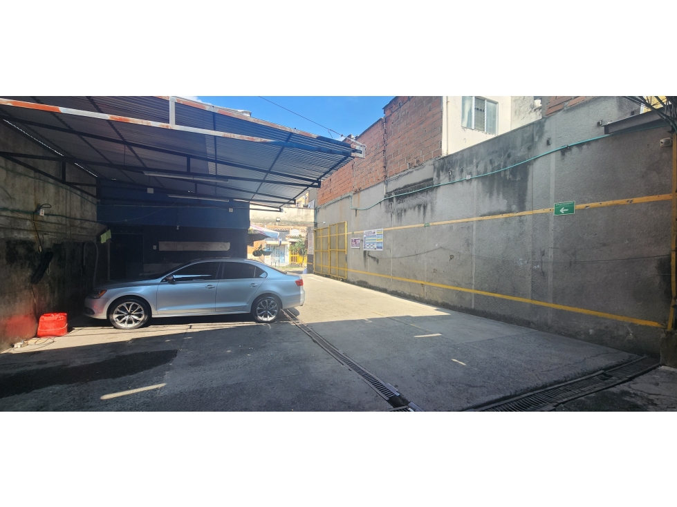 VENTA LOTE Y EDIFICIO CERCA A LA 80 CON SAN JUAN MEDELLIN — foto 3