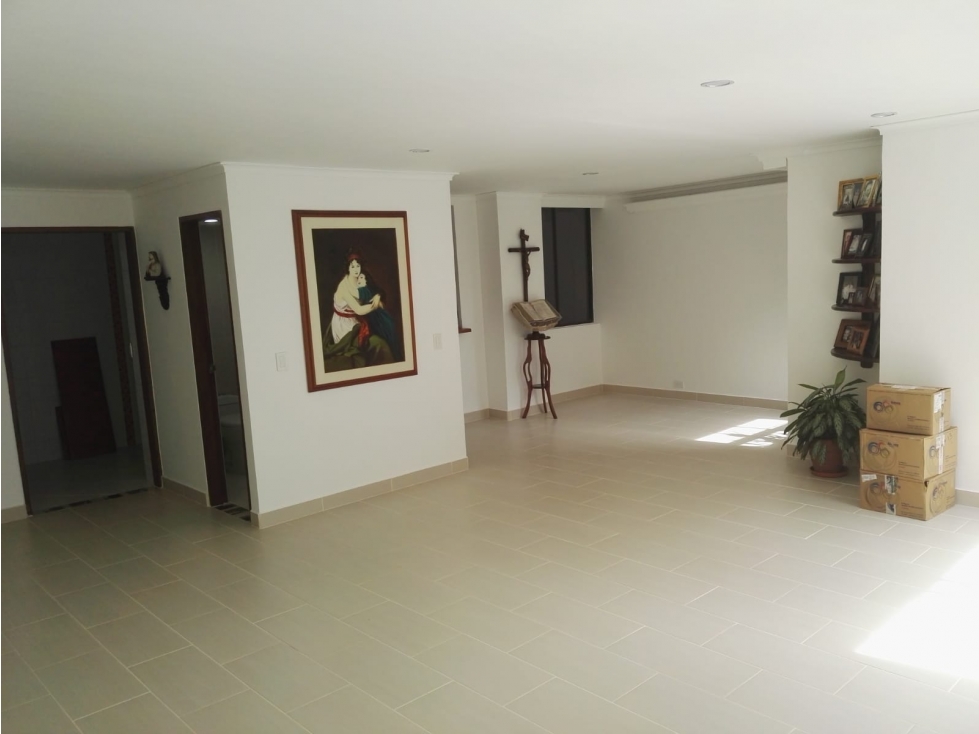 VENTA DE APARTAMENTO SANTA TERESITA LAURELES MEDELLIN