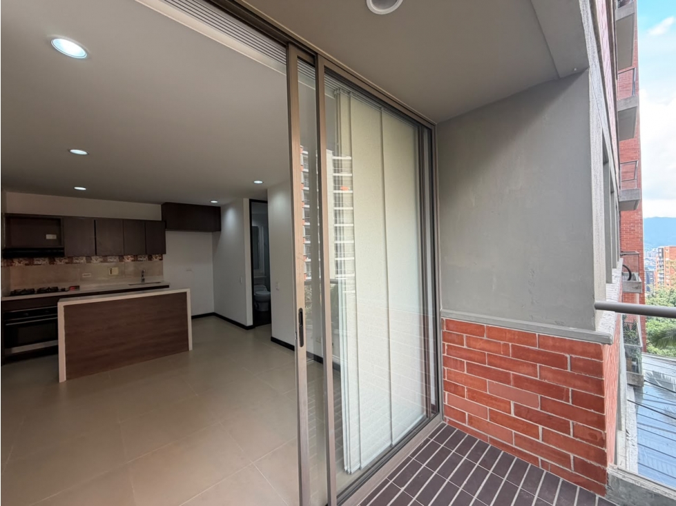 RENTA DE APARTAMENTO ALTOS DEL POBLADO MEDELLIN — foto 4