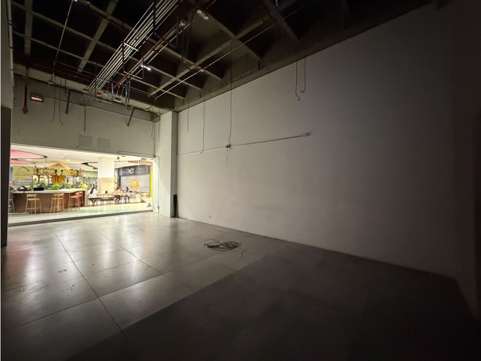 RENTA DE LOCAL EN CENTRO COMERCIAL BUENOS AIRES MEDELLIN — foto 3