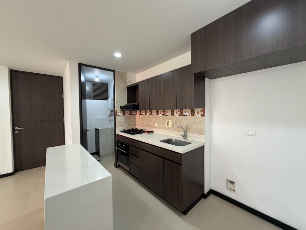 RENTA DE APARTAMENTO ALTOS DEL POBLADO MEDELLIN — foto 5