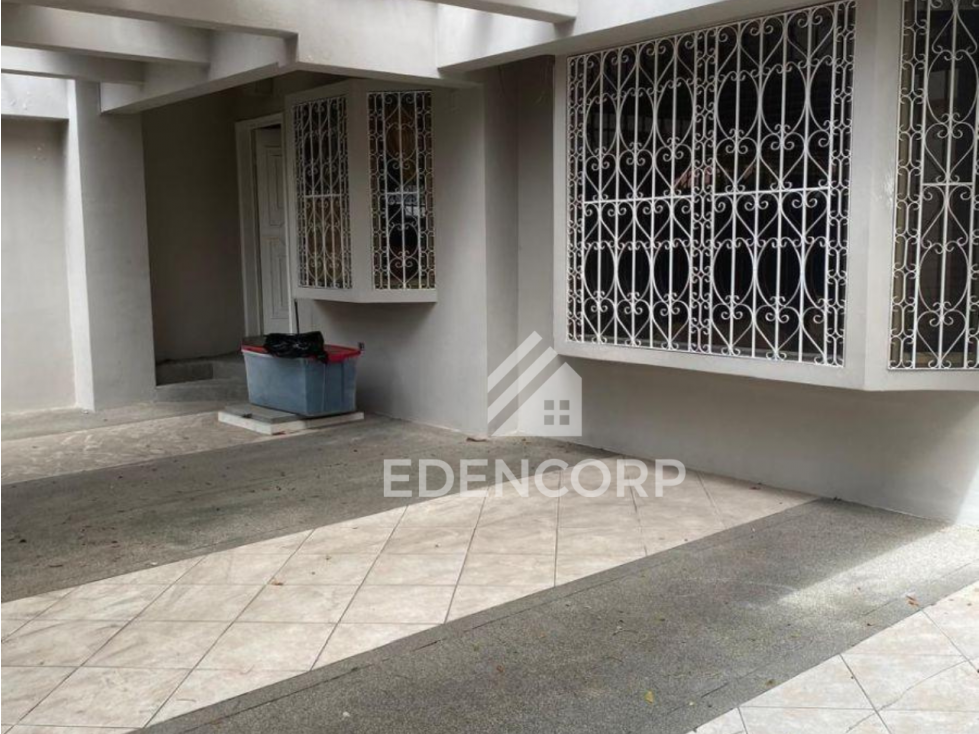 Venta de casa en Ceibos PP-0369
