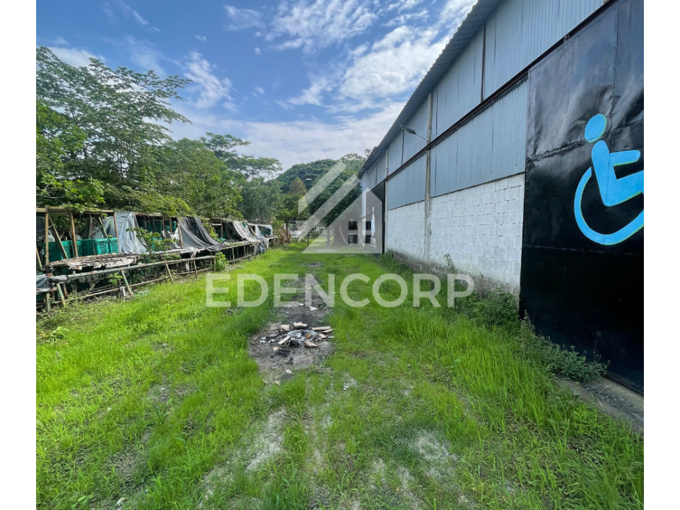 Venta de Terreno con Galpones en Comuna Viejas Vía a la costa — foto 2