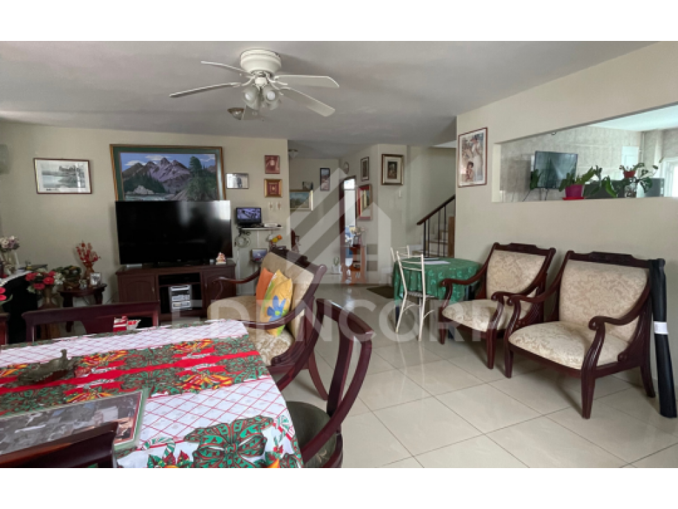 Casa esquinera en San Lorenzo, Salinas — foto 4