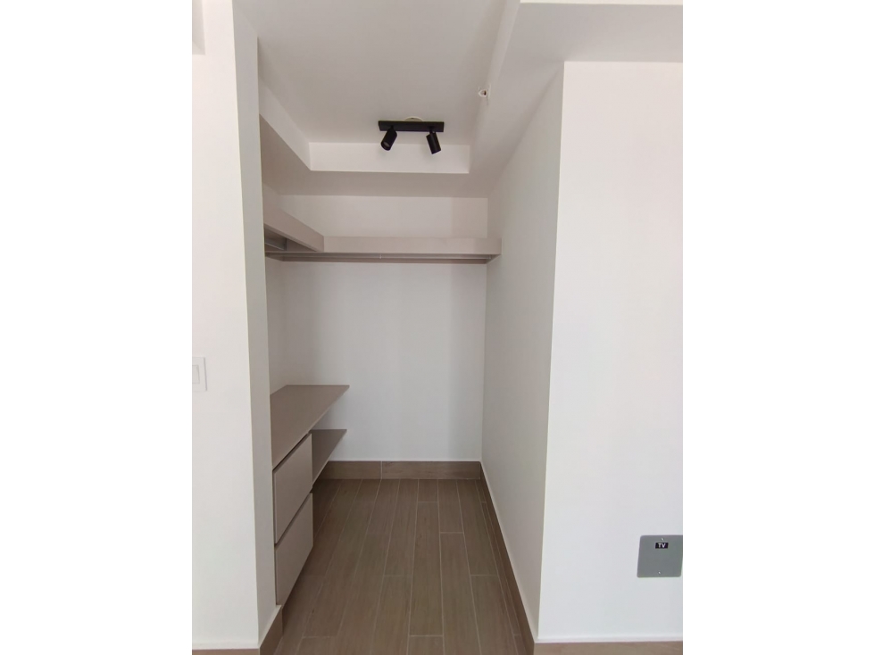ALQUILER DE APARTAMENTO EN BELLAVISTA, AV. BALBOA, PH ARMONIA — foto 4