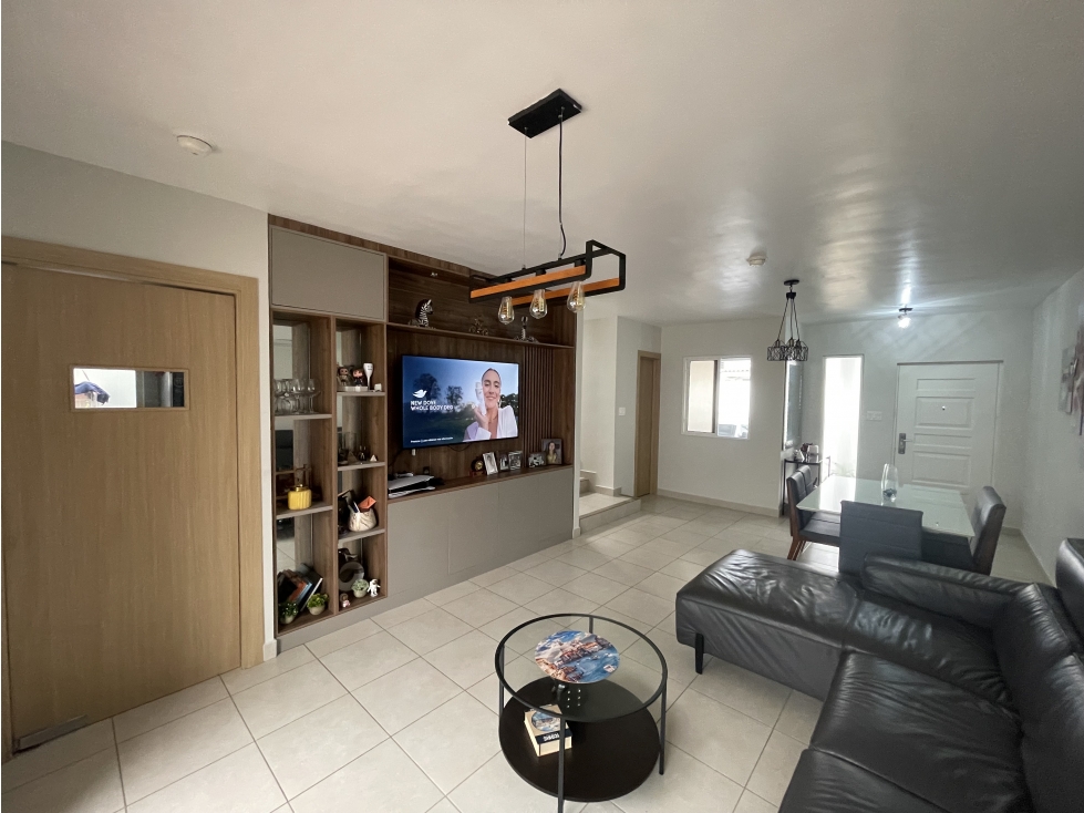 Venta de casa en Brisas del Golf Paseo del Norte, PH Aventura — foto 4