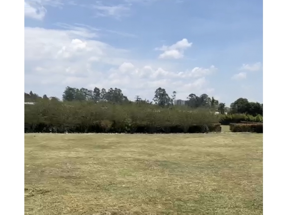 Venta de espectacular lote en Parcelación ecuestre de LLanogrande,