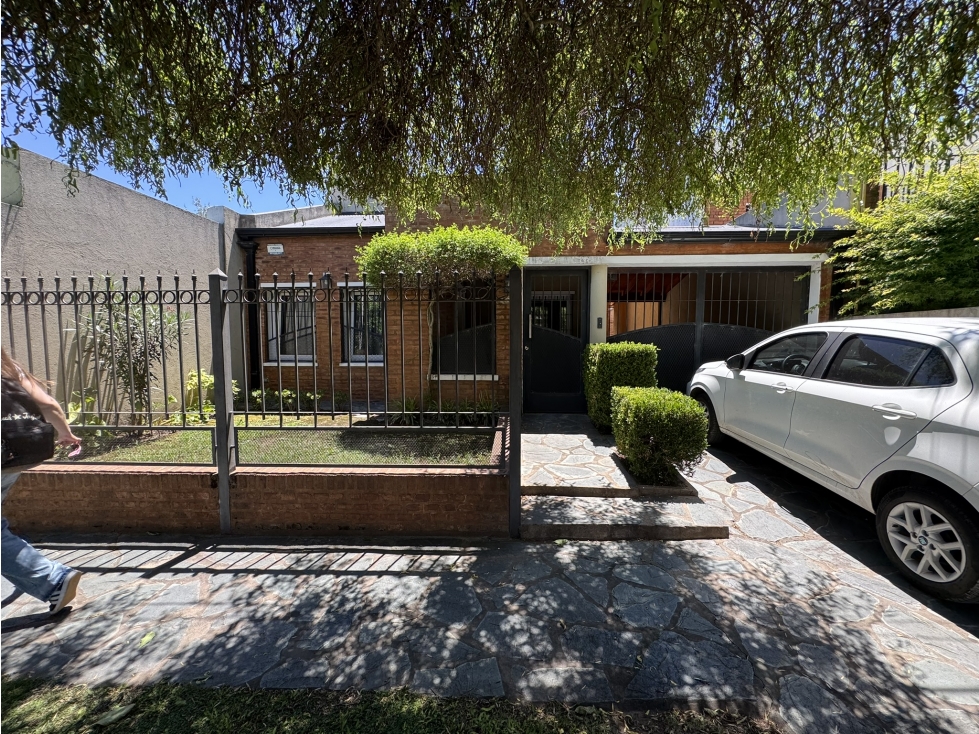 Casa céntrica sobre Dr. Muñiz 1290