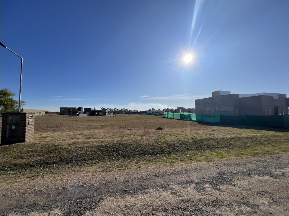 Lote central en Los Juncos - 4