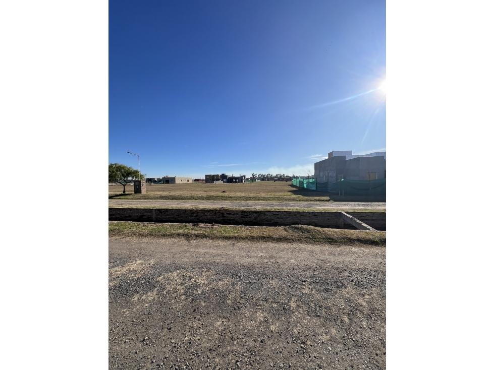 Lote central en Los Juncos - 5