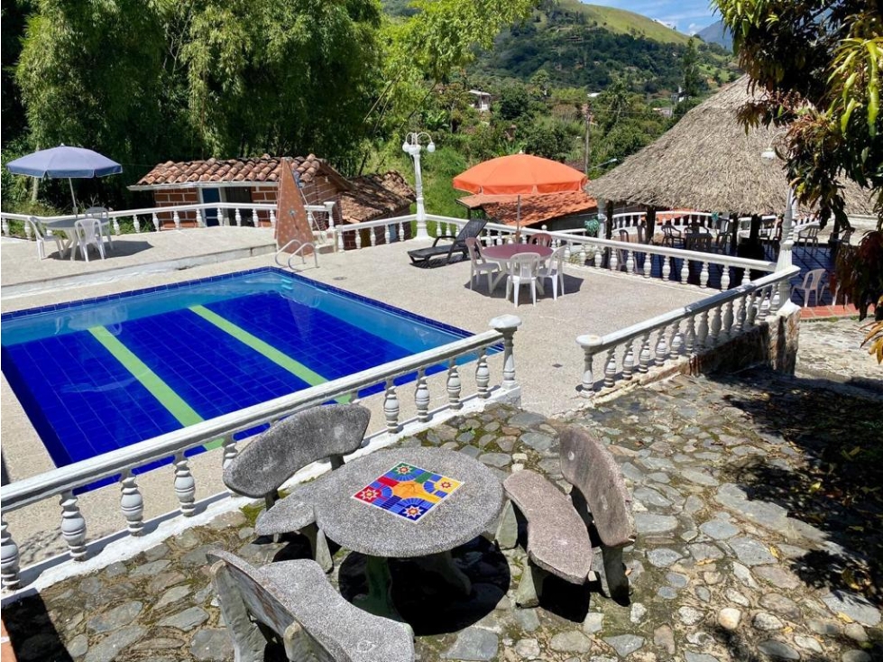 Alquiler de Finca Por Noches Sector Girardota G7 - 1