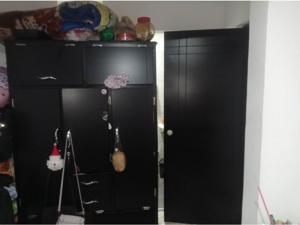 Venta de Casa Sector Barrio la Esperanza Robledo P1 — foto 2