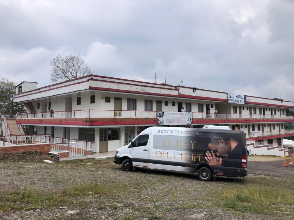 Venta de Hotel Parador Sector La Maria Sasaima Cundinamarca - 1