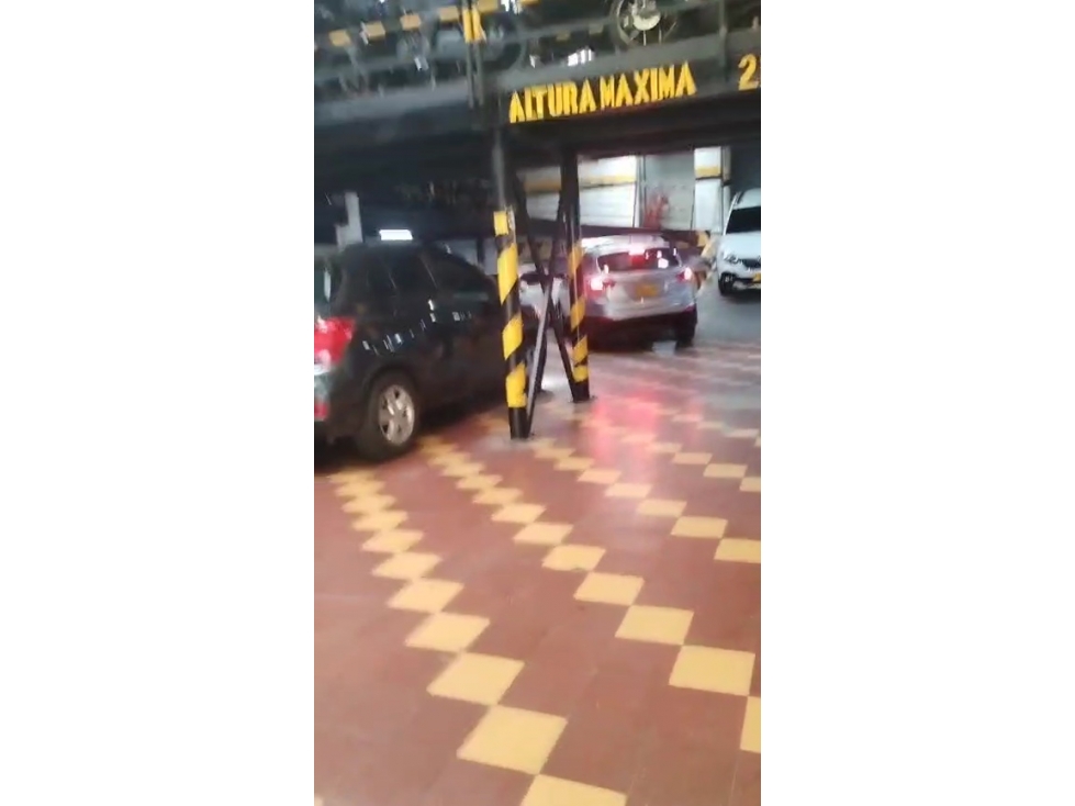 Venta de Parqueadero Rentando Sector Centro de Medellín