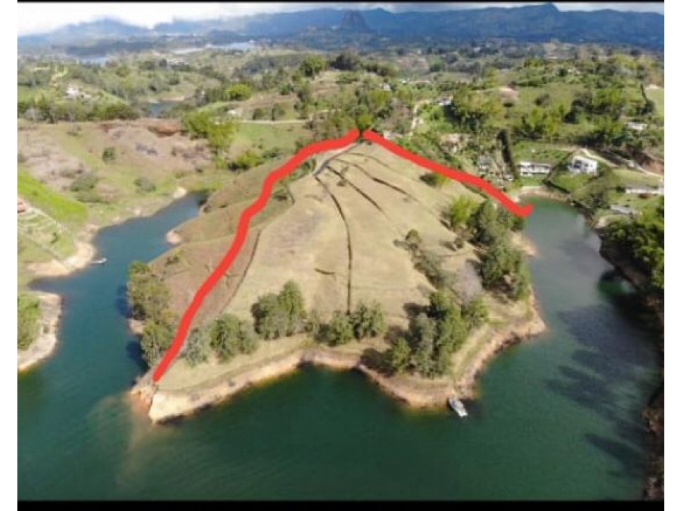 Oportunidad de Inversión Lote con Acceso a la Represa en Guatapé