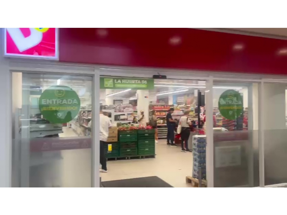 Local 398m² CC Oviedo Rentando $39M con D1 | Contrato a 10 Años