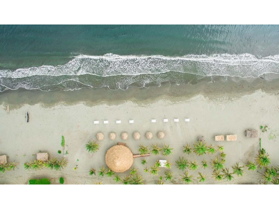 Vencambio Lote de Playa en Condominio Sector Moñitos Córdoba - 2