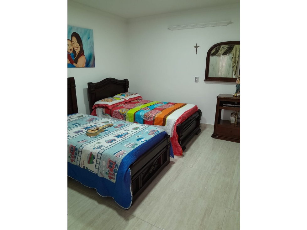Venta y/o Alquiler de Casa Unifamiliar Sector La Castellana Laureles — foto 6