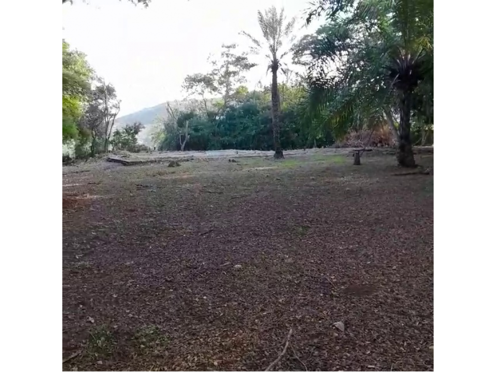 Venta de Lote Urbano Sector Llano de Bolívar, Santa Fe de Antioquia - 2