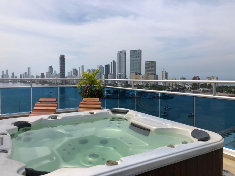 Vencambio Pent-house de 3 Niveles Sector Manga Cartagena