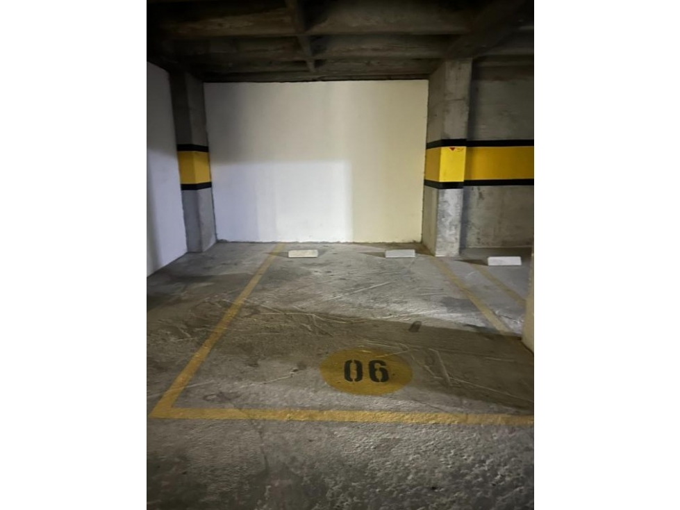 Venta de Parqueadero #06 Unidad Mirasol San Antonio de Pereira - 2