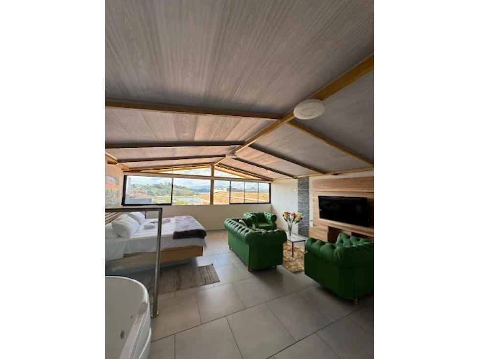 ¡Invierta en el Éxito! Hotel Boutique en Venta en Guatapé - 2