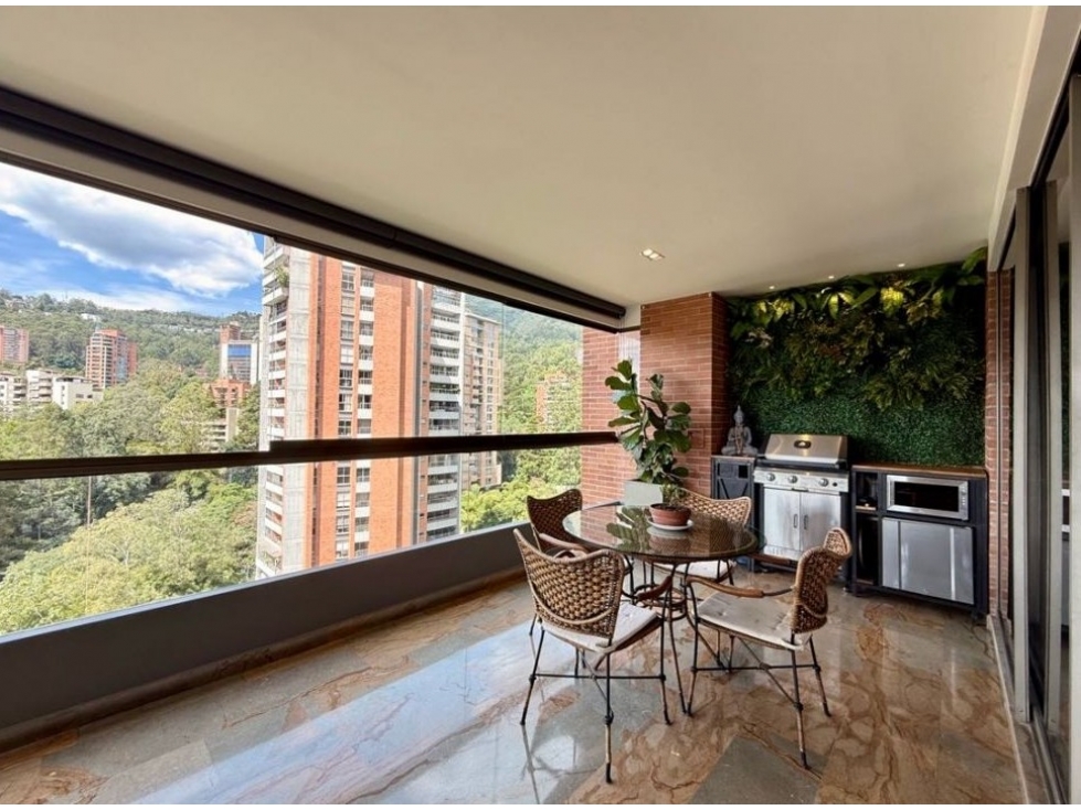 Apto 300m² Poblado Calle 10 | 3 Garajes, Vista y Ascensor Privado — foto 3