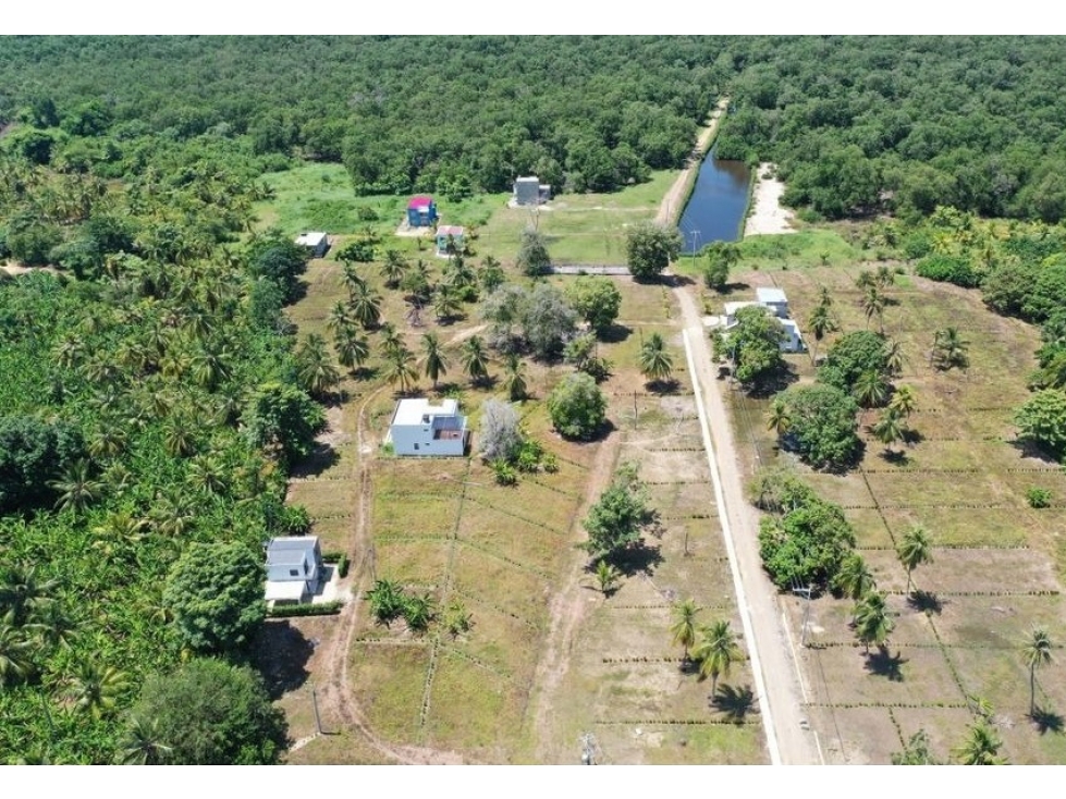 Lote 200m² Moñitos Bahía Rada, 138M, 1.5km de Playa Privada y Club - 2