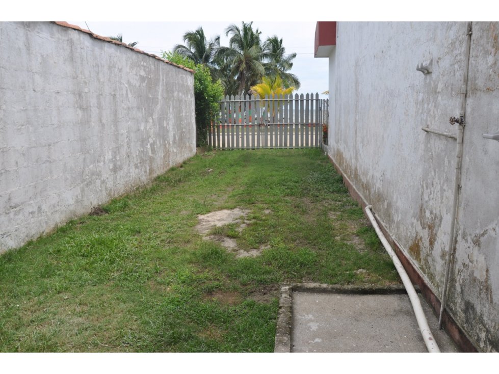 Vencambio Cabaña + Lote Al frente del Mar Barrio Caribe Necoclí - 5