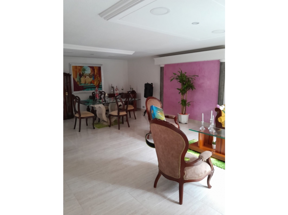 Venta y/o Alquiler de Casa Unifamiliar Sector La Castellana Laureles — foto 3
