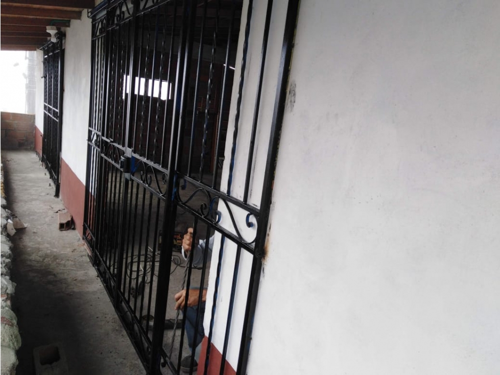 Vencambio Segundo Piso Sector La Opera Versalles — foto 3