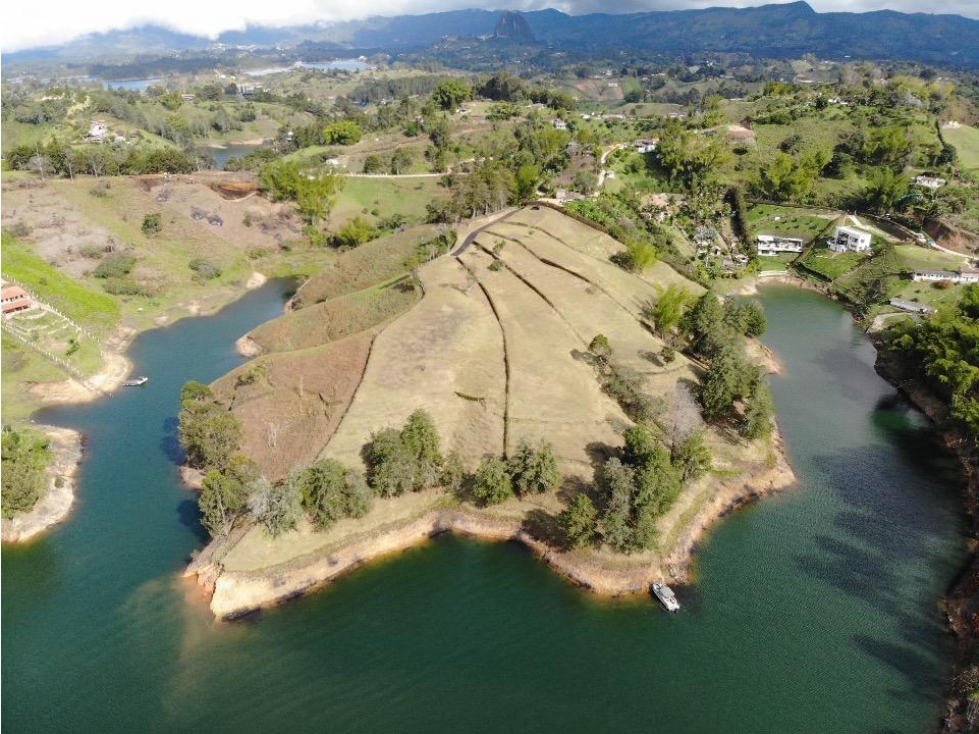 Oportunidad de Inversión Lote con Acceso a la Represa en Guatapé — foto 3
