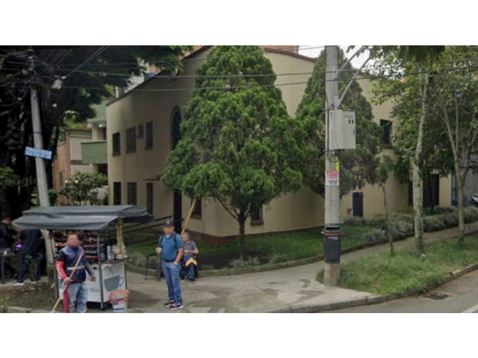 Lote Constructor 323m² Laureles Esquinero | Sector Notaría Sexta