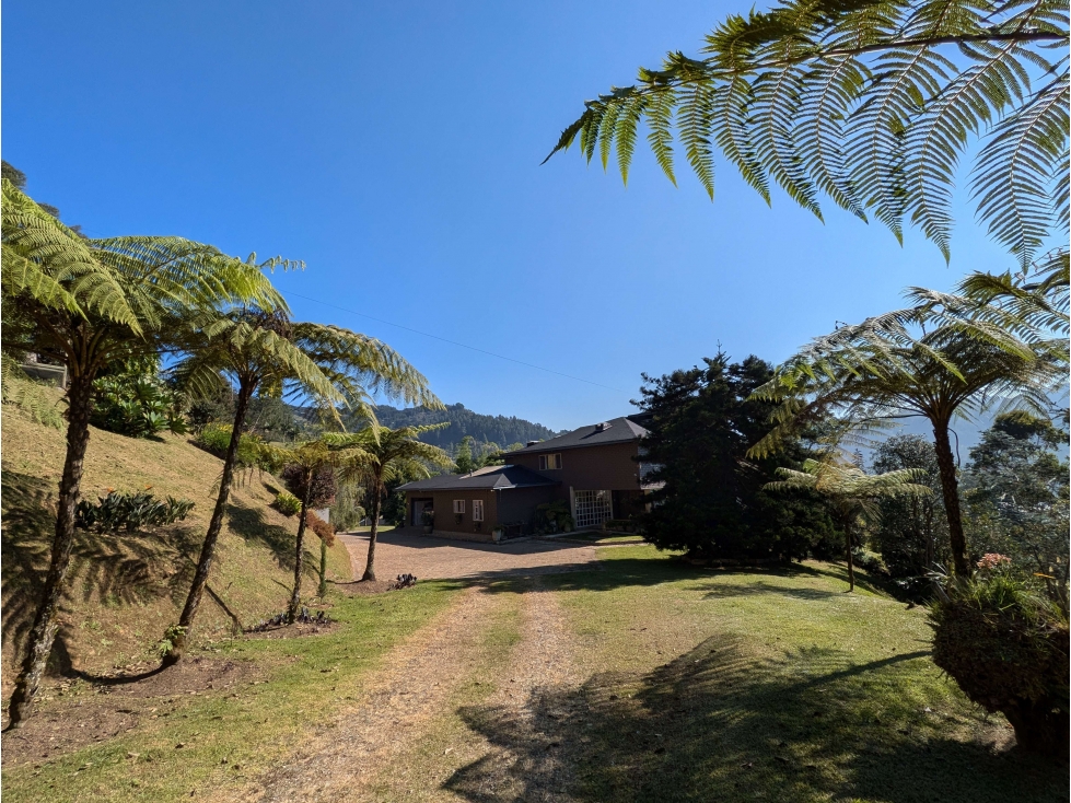 Finca 22.262m² La Fe | Cascada, Casa 397m², Cabaña y Parcelación — foto 3