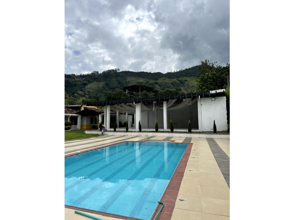Alquiler de Finca Por Noches Sector Copacabana C5 - 6
