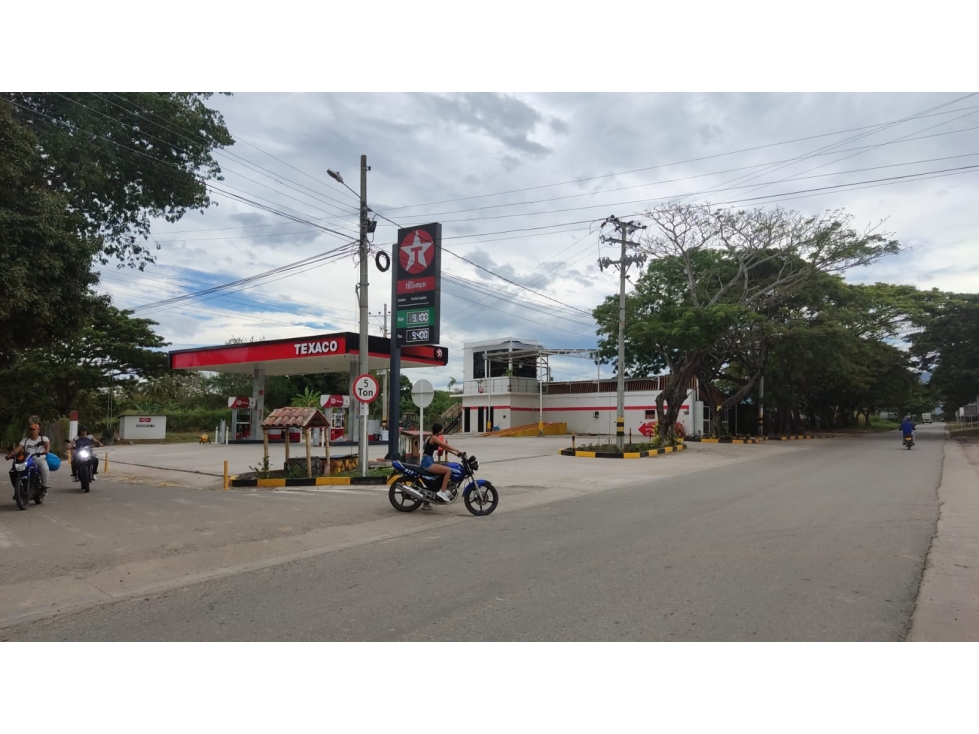 Venta de Estación de Servicios Los Lagos Municipio Saldaña Tolima — foto 4