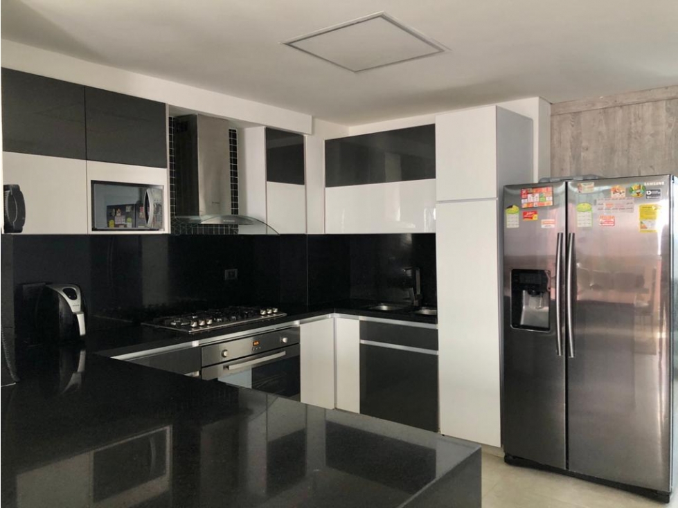 Vencambio Pent-house de 3 Niveles Sector Manga Cartagena — foto 4