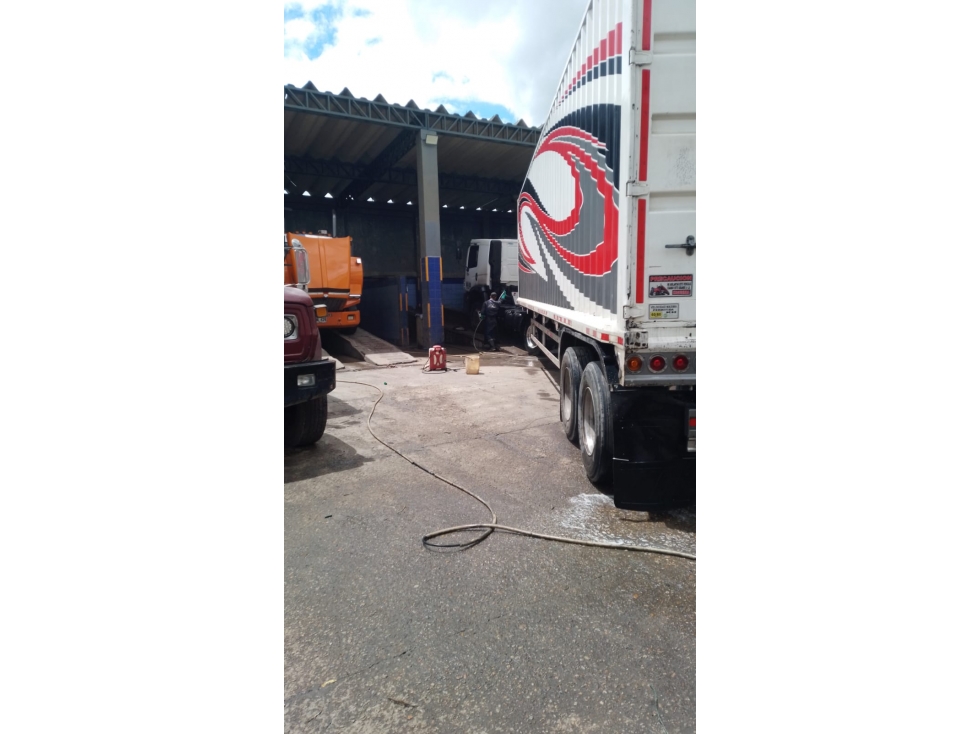 EDS Cajicá 5.145m² | 3 Islas, Gas, 11 Locales Comerciales y Renta — foto 4